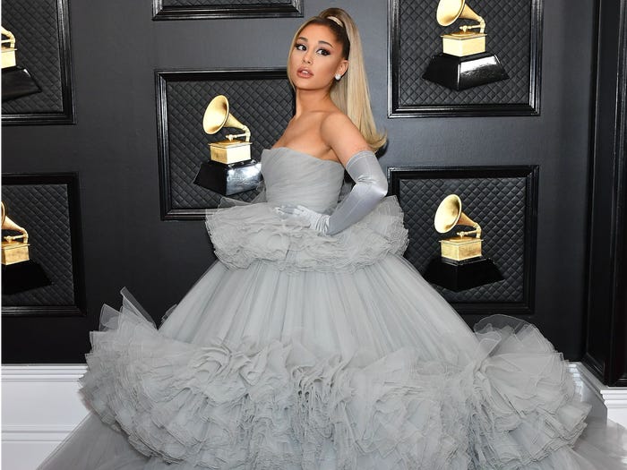 ARIANA GRANDE SLIPS 2020 GRAMMY AWARD - FANS ARE DISAPPOINTED - Maven Buzz
