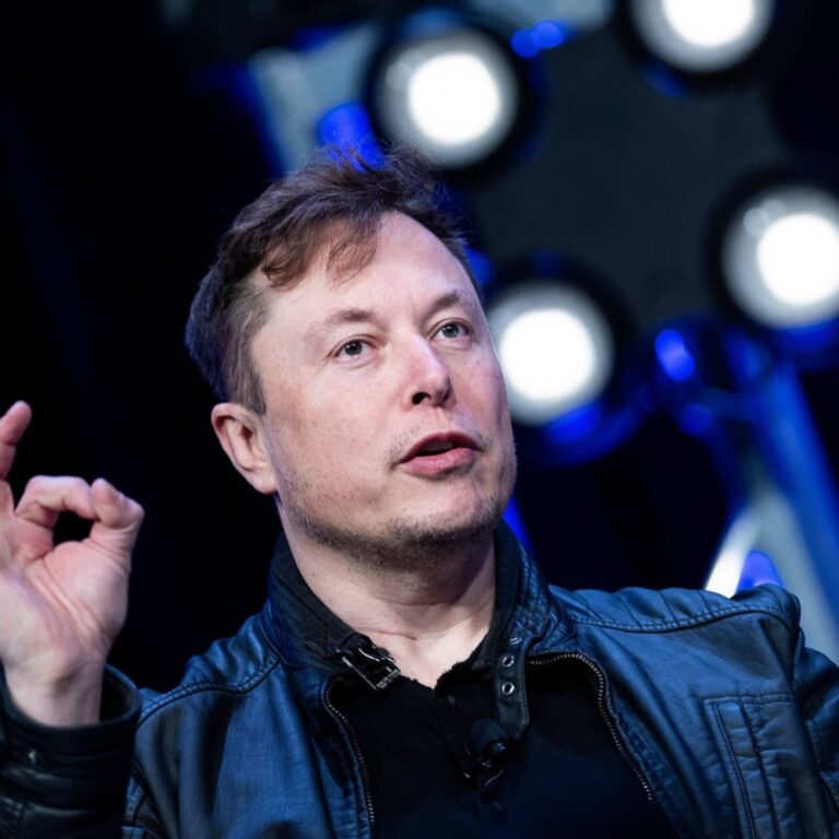 Elon Musk crossed the $200 billion wealth threshold - Maven Buzz